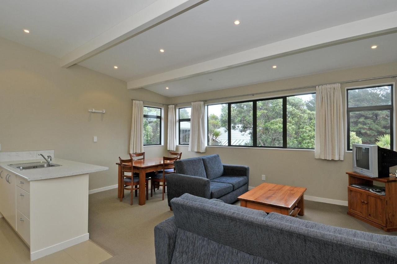 Aotea Lodge Porirua Exterior photo